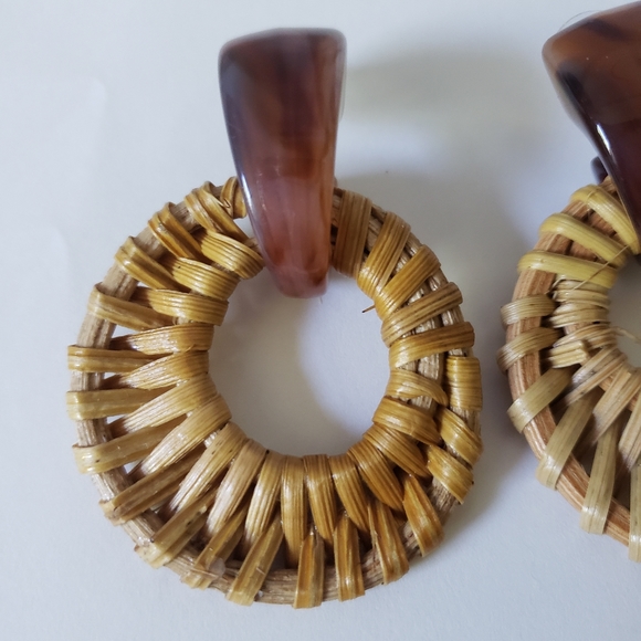 Handmade bohemian rattan earrings - Picture 4 of 6